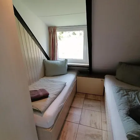 Eifel 2 度假居 盖罗尔施泰因